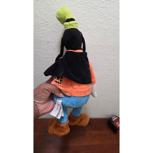 Disney Scentsy Buddy Goofy Plush 16" Stuffed Toy With Scent Pak Pocket - Picture 4 of 7